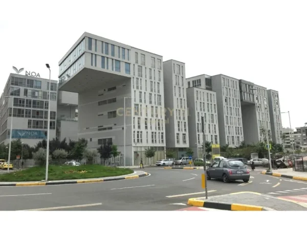 Tirane, jepet me qera ambjent biznesi Kati 0, 275 m² 3.200 € (kika 2)