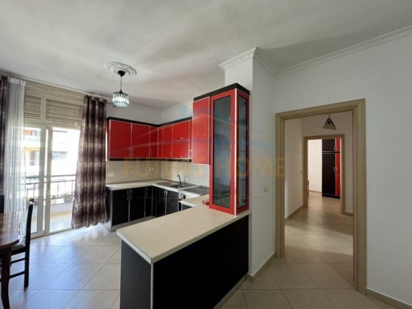 Tirane, jap me qera apartament 2+1 Kati 6, 100 m² 450 € (Teodor keko)