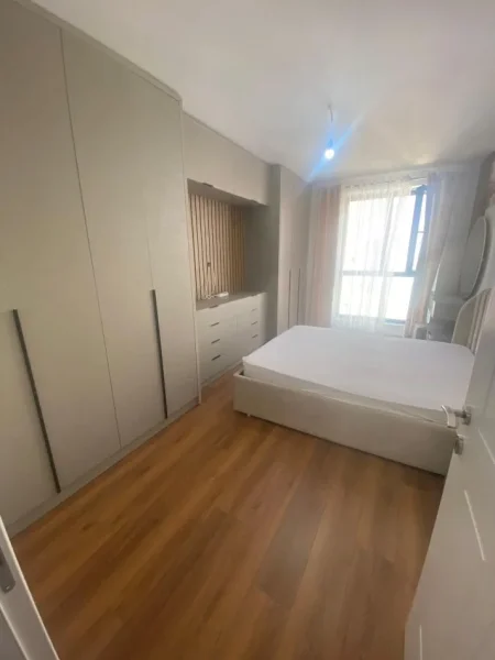 Tirane, jepet me qera apartament 1+1+Aneks+Ballkon Kati 2, 80 m² 600 € (Fusha e Aviacionit)