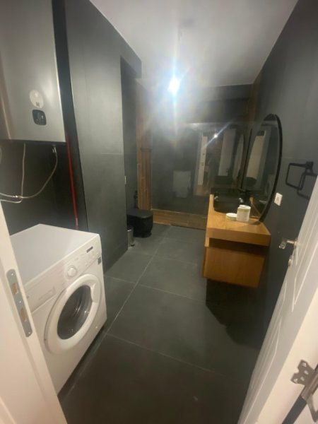 Tirane, jepet me qera apartament 1+1+Aneks+Ballkon Kati 2, 80 m² 600 € (Fusha e Aviacionit)