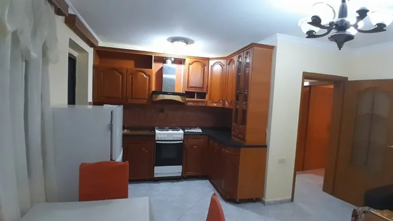 Tirane, Apartament 2+1 me qira Kati 5, 96 m² 400 € (Rruga e Dibres)