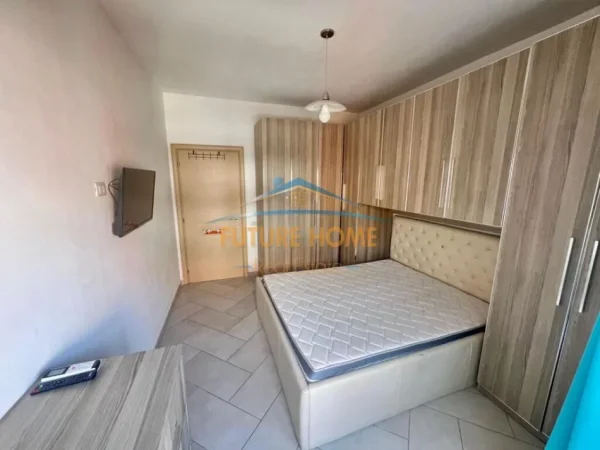 Tirane, jepet me qera apartament 1+1 Kati 6, 55 m² 400 € (Unaza e Re)