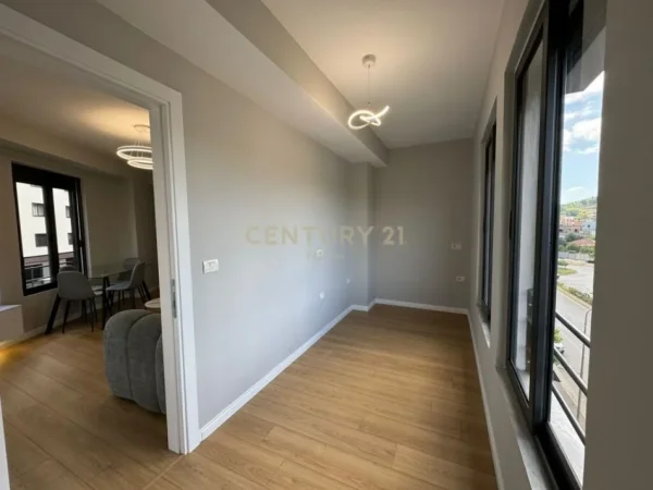 Tirane, shitet apartament 2+1 Kati 3, 89 m² 128.000 € (yzberisht)