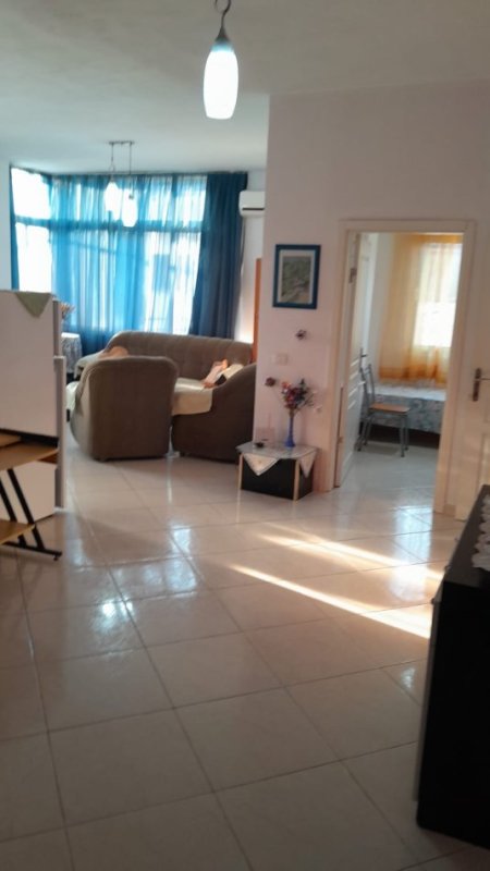 Tirane, Apartament me qira  1+1 Kati 3, 67 m² 30 000 ALL  (Fuat Toptani)