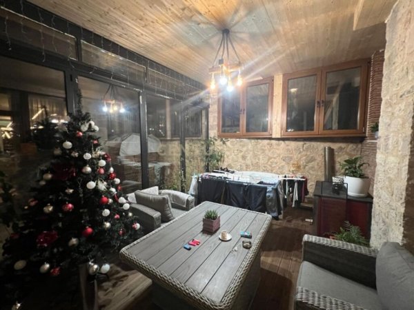 Tirane, shes apartament 4+1+2+ POST PARKIMI , 200 m² 320.000 € (Secret Garden, Lundër)