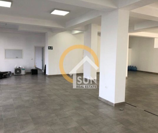 Shkoder, jepet me qera ambjent biznesi Kati 0, 197 m² 700 € (PARRUCE, SHKODER)
