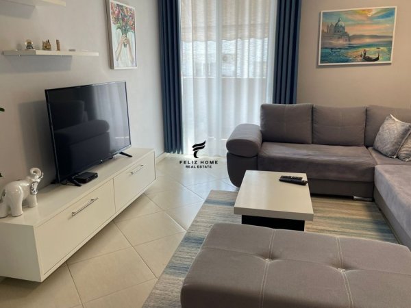 Tirane, jepet me qera apartament 2+1+Ballkon Kati 8, 90 m² 480 € (ASTIR)