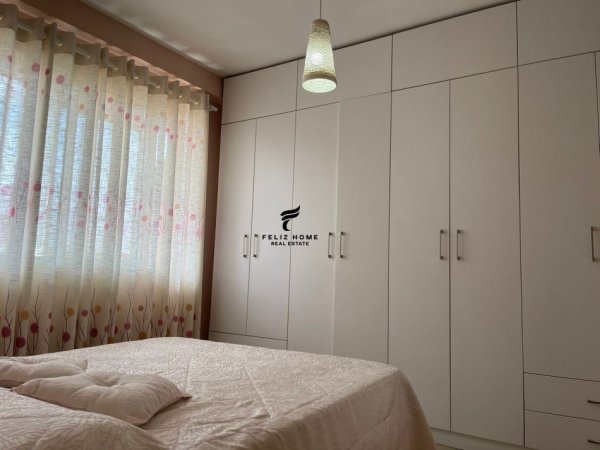 Tirane, jepet me qera apartament 2+1+Ballkon Kati 8, 90 m² 480 € (ASTIR)