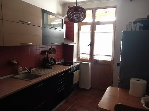 Tirane, shes apartament Dublex Kati 2, 157 m² 239.000 € (Njazi Demi)  zona ndermjet  Stadiumit Dinamo e Shkolles Vasil Shanto