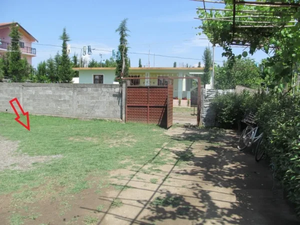 Lezhe, Shitet Truall 200 m², Cmimi Fillestar 525.280 Leke (Gryke Lumi)