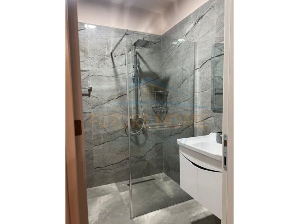 Tirane, jepet me qera apartament 1+1+Post Parkimi Kati 2, 58 m² 600 € (Kompleksi ASL2)