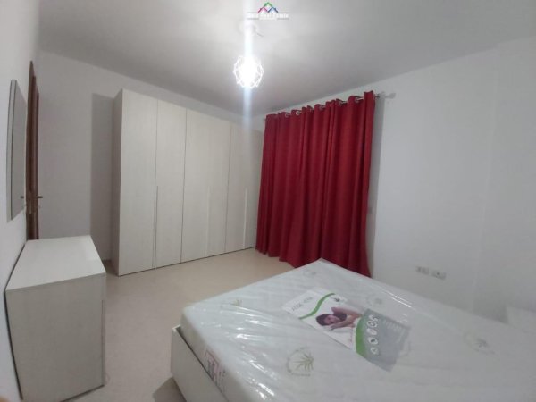 Tirane, jepet me qera apartament 2+1 Kati 5, 108 m² 450 € (fresku)