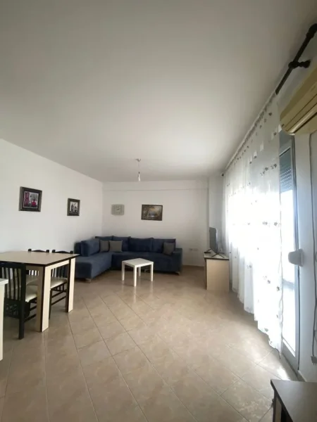 Tirane, jepet me qera apartament 2+1 Kati 6, 98 m² 600 € (Rr. Dibres)