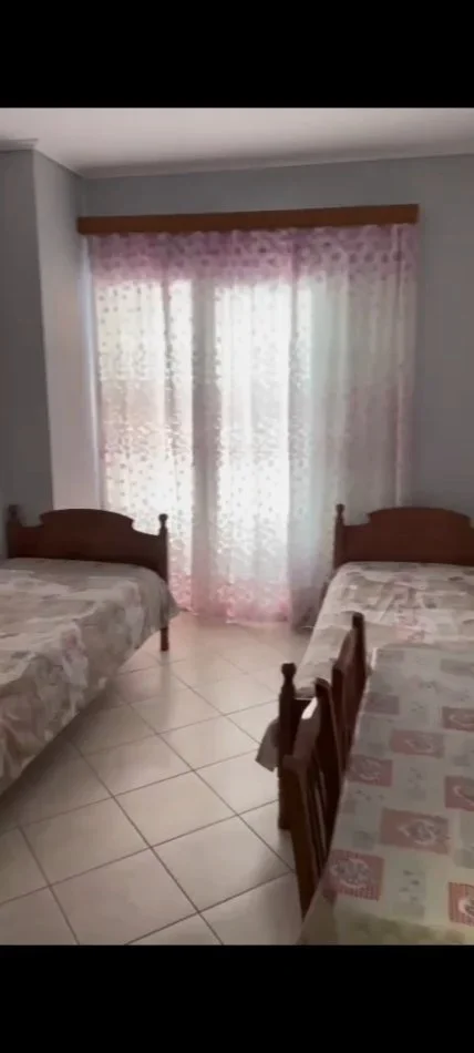 Tirane, jepet me qera apartament 1+1 Kati 3, 30 m² (Pran Nela 5,Astir)