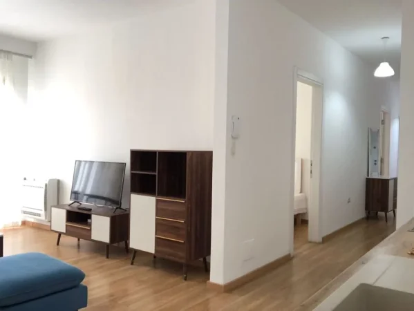Tirane, jepet me qera 2+1+Ballkon Kati 4, 100 m² 700 € (Panorama)