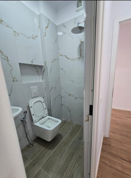 Tirane, shes 2+1 Kati 7, 210.000 € (Rruga e Kavajes)