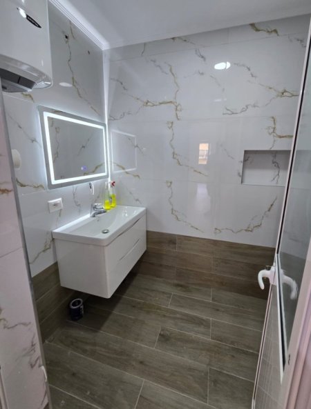 Tirane, shes 2+1 Kati 7, 210.000 € (Rruga e Kavajes)