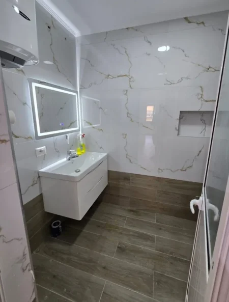 Tirane, shes 2+1 Kati 7, 210.000 € (Rruga e Kavajes)