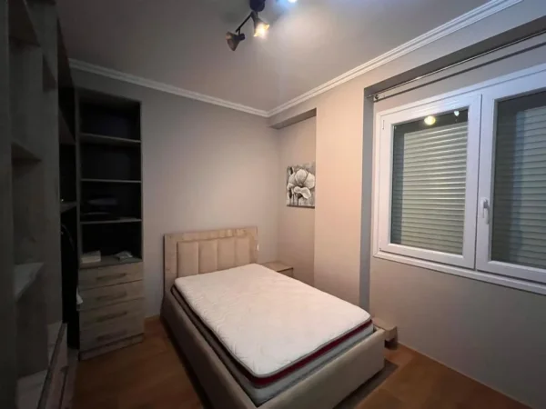 Tirane, shitet apartament 2+1+Ballkon Kati 3, 108 m² 225.000 € (Rruga e liqenit te thate)