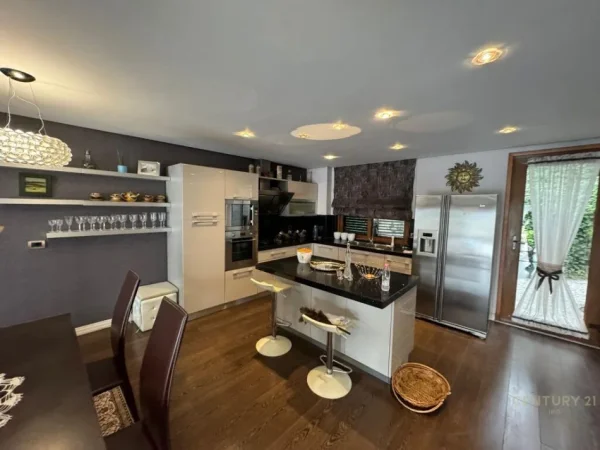 Tirane, shes Vile , 350 m² 1.000.000 € (Kodra e Diellit Residence)