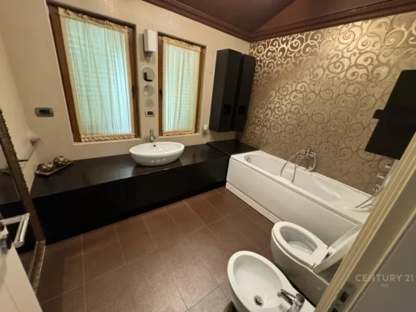 Tirane, shes Vile , 350 m² 1.000.000 € (Kodra e Diellit Residence)