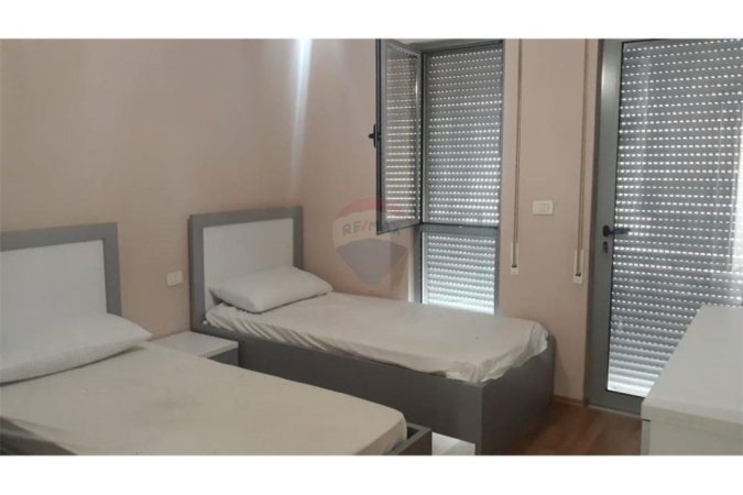 Tirane, jepet me qera apartament 2+1 Kati 6, 95 m² 450 € (5 maji)