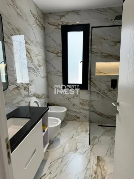 Vlore, shitet apartament 2+1 Kati 5, 97 m² 210.000 € (Vlore)