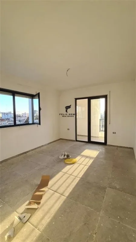 Tirane, shitet apartament 3+1 Kati 5, 145 m² 333.500 € (RRUGA E DURRESIT)