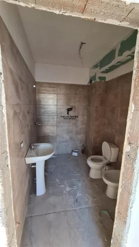 Tirane, shitet apartament 3+1 Kati 5, 145 m² 333.500 € (RRUGA E DURRESIT)