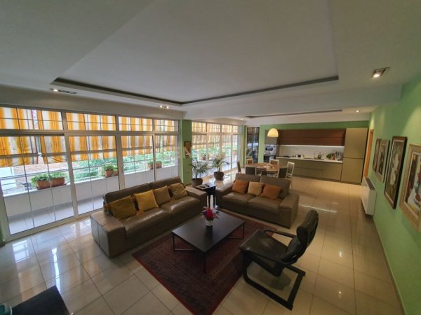 Tirane, jepet me qera Vile 3 Katshe , 600 m² 4.000 € (Oxhaku)