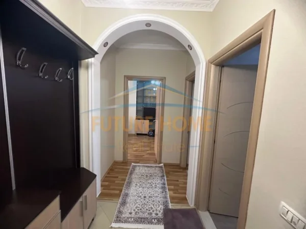 Tirane, jepet me qera apartament 2+1 Kati 2, 102 m² 600 € (rruga 4 deshmoret)