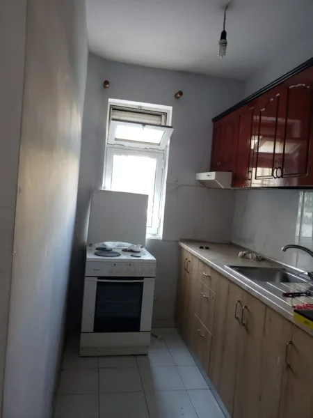 Tirane, jepet me qera 1+1+Aneks+Ballkon , 74 m² 35.000 € (Bulevardi Bajram Curri prane gjymnazit besnik Sykja)