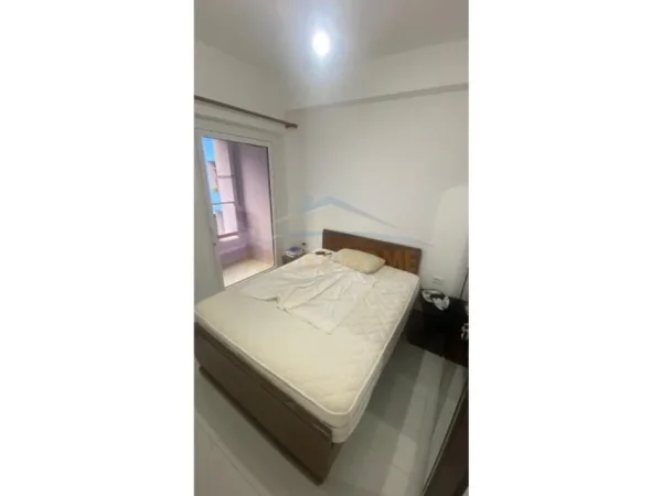 Tirane, jepet me qera apartament 2+1+Ballkon Kati 4, 73 m² 400 € (Ali Demi)