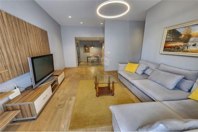 Tirane, jepet me qera apartament 2+1 Kati 9, 90 m² 700 € (Tirana Bank - Shkola Kristaq Capo - Komuna e Parisit)