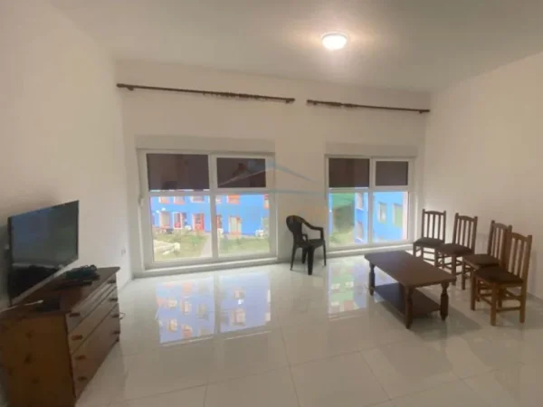 Tirane, jepet me qera apartament 2+1+Ballkon Kati 4, 73 m² 400 € (Mangalem 21)