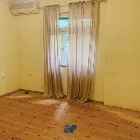 Tirane, jepet me qera shtepi 2+1 Kati 1, 120 m² 600 € (Jepet Me Qera Shtepi Private Tek 21 Dhjetori)