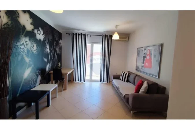Tirane, shitet apartament 1+1 Kati 4, 74 m² 155.000 € (Rruga e Kavajës - Globe)