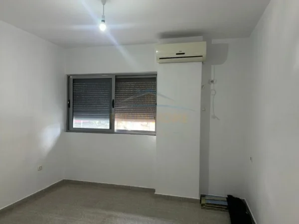 Tirane, shes 2+1+Ballkon Kati 2, 175.000 € (Big Market, Kodra e Diellit,)