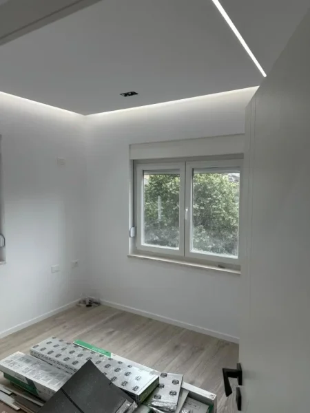 Tirane, jepet me qera apartament 2+1 Kati 4, 62 m² 800 € (Blloku)