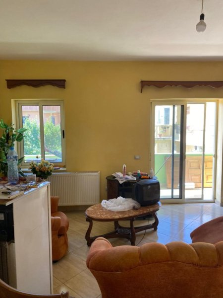 Tirane, jepet me qera apartament 2+1 Kati 3, 96 m² 400 € (QSUT)