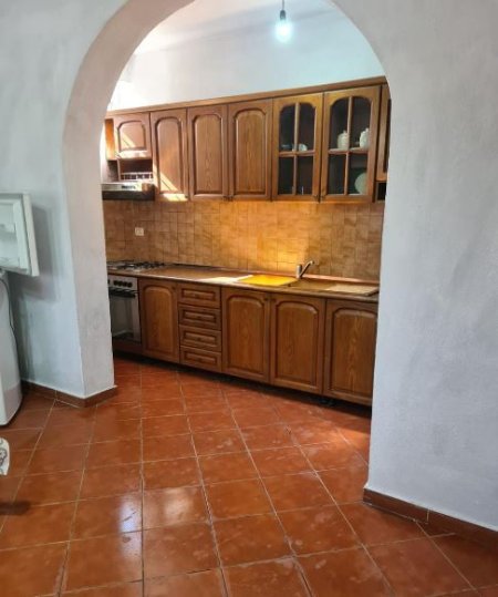 Tirane, jepet me qera apartament 1+1 Kati 1, 80 m² 298 € (Stacion treni)