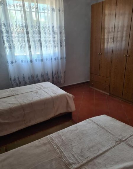 Tirane, jepet me qera apartament 1+1 Kati 1, 80 m² 298 € (Stacion treni)