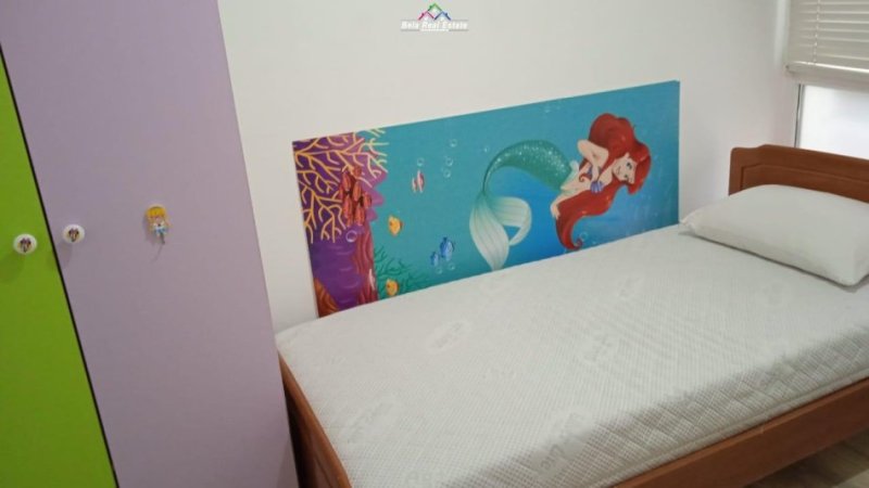 Tirane, jepet me qera 3+1 Kati 1, 108 m² 700 € (kodra e diellit)