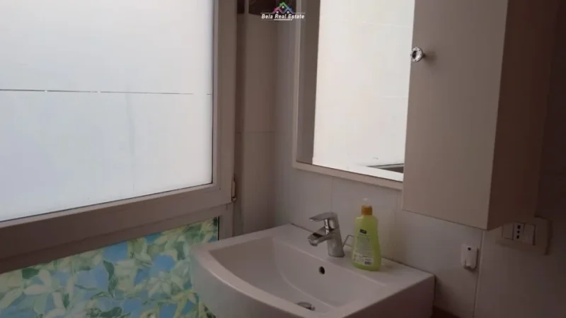 Tirane, jepet me qera 3+1 Kati 1, 108 m² 700 € (kodra e diellit)