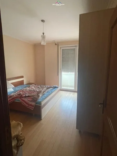 Tirane, jepet me qera apartament 1+1 Kati 6, 75 m² 550 € (qender)