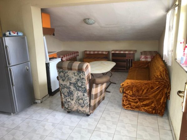 Tirane, jepet me qera apartament 1+1 Kati 3, 60 m² 249 € (Tek Shkolla Bashkuar)