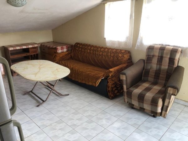 Tirane, jepet me qera apartament 1+1 Kati 3, 60 m² 249 € (Tek Shkolla Bashkuar)