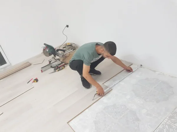 Tirane, Punime gipsi parket ..punime pllakash Rikonstruksjon