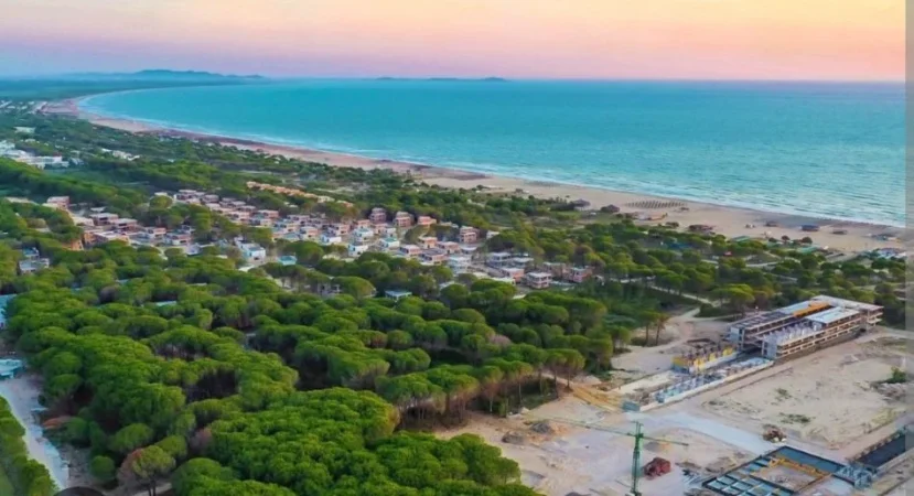 Toke për Shitje në Kodrat e Gjirit të Lalzit 15€/m2!