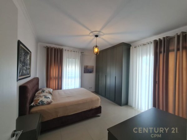 Tirane, jap me qera apartament 2+1+2+Post Parkimi , 127 m² 700 € (Kopshti Botanik Zoologjik)